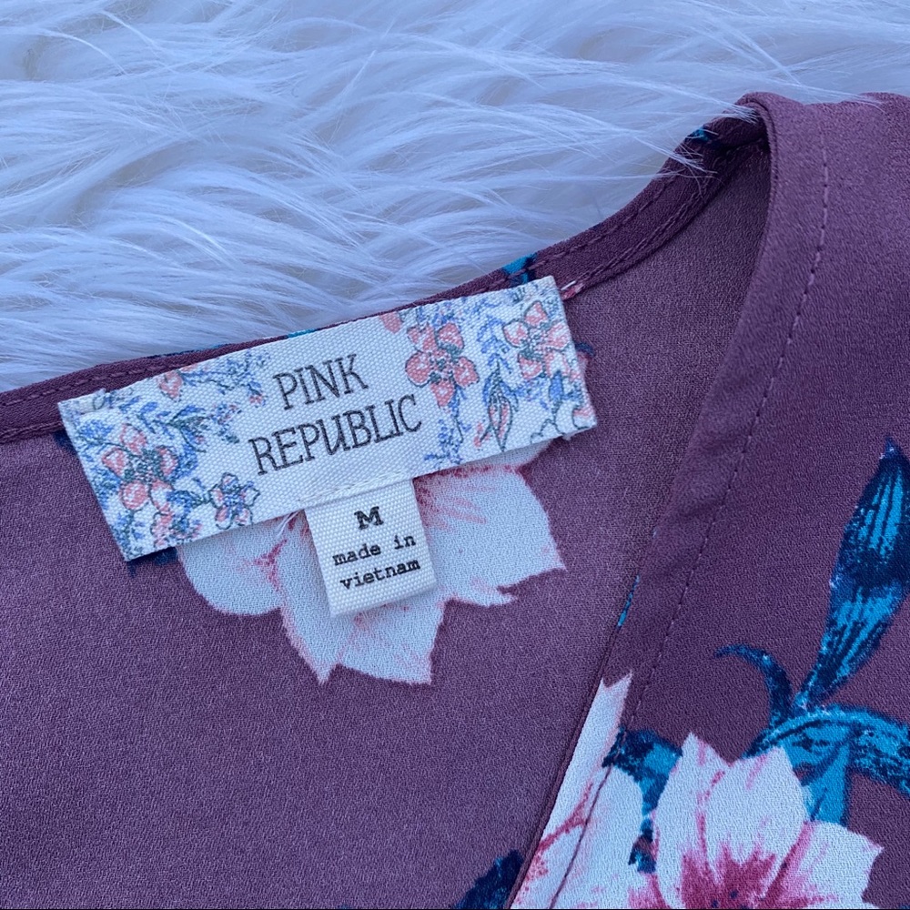 Floral Pattern Short Sleeve Top - Picture 2 of 4